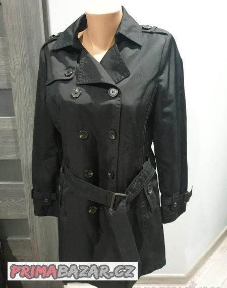 cerny-kabat-zara-basic