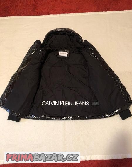 calvin-klein-jeans-bunda
