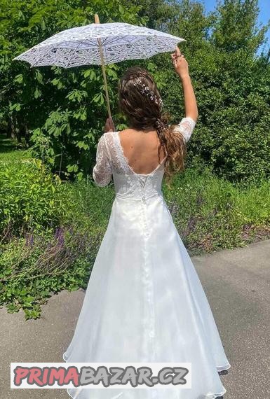 nove-svatebni-saty-organza