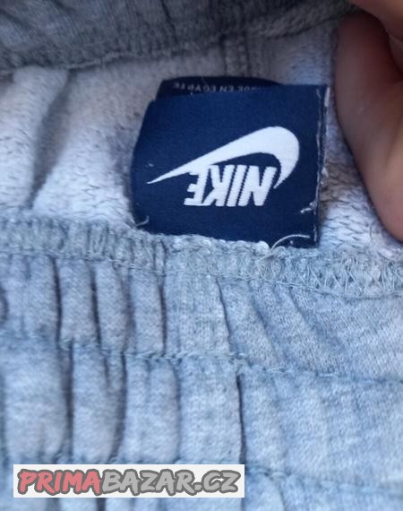 nike-siroke-teplaky