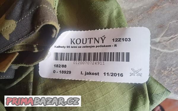 kalhoty-95-letni-se-zelenym-potiskem-maskace