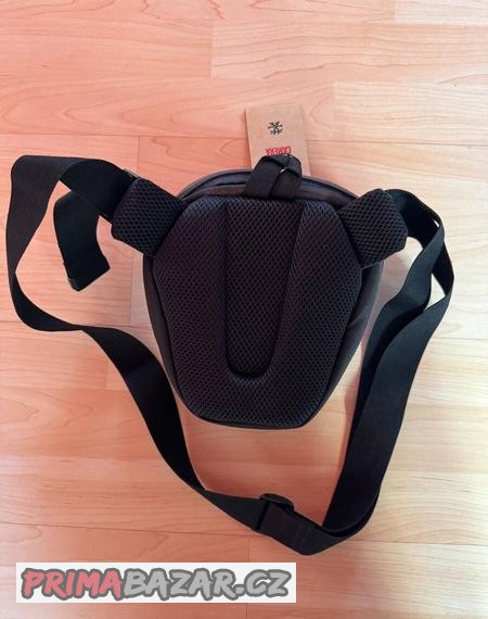 crumpler-quick-escape-300-dull-black-qe300-001