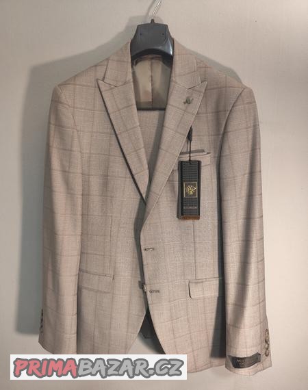 trojdilny-kostkovany-bezovy-pansky-oblek-paco-romano