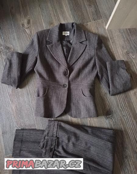 damsky-kalhotovy-kostym