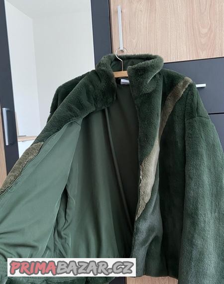 nike-womens-faux-fur-plush-swoosh-bomber-jacket-jacket-do379