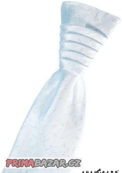 velmi-elegantni-svatebni-kravata-a-kapesnicek