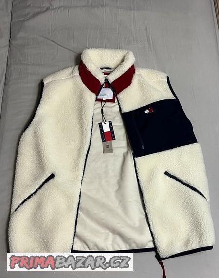 tommy-jeans-vesta