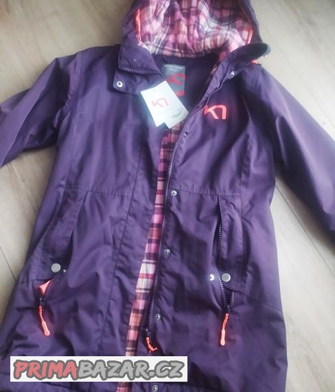 kari-traa-parka-fialova