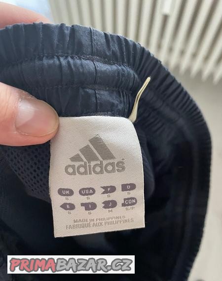 sustaky-adidas-velikost-s
