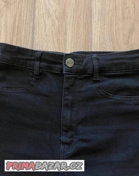 skinny-s-vysokym-pasem-pull-bear-vel-36