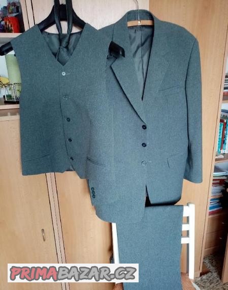 sedy-oblek-perfektni-stav-levne
