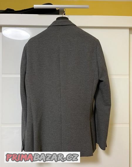 sako-neformalni-sede