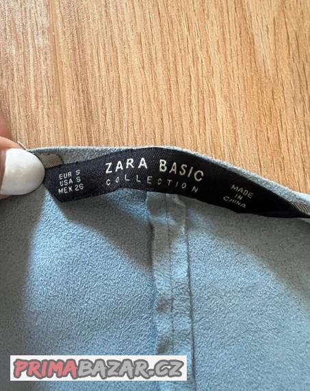 modry-prehoz-znacky-zara