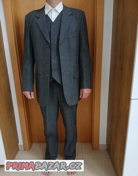 oblek-s-vestou