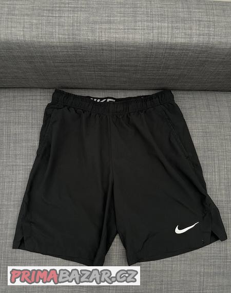 nike-dri-fit-panske-kratasy-vel-m