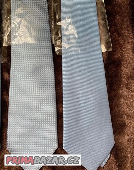 kravata-nebeska-barva