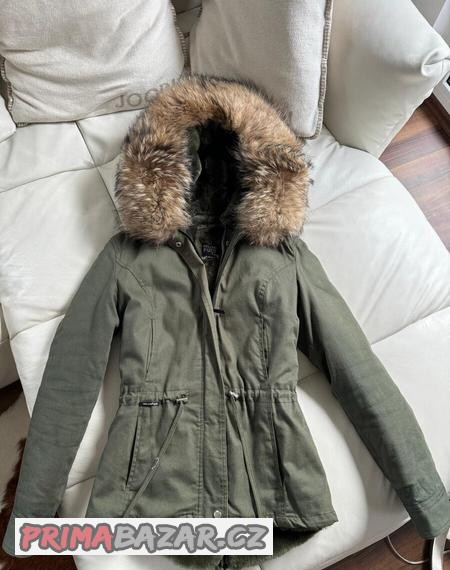 prodam-damskou-parku-furs