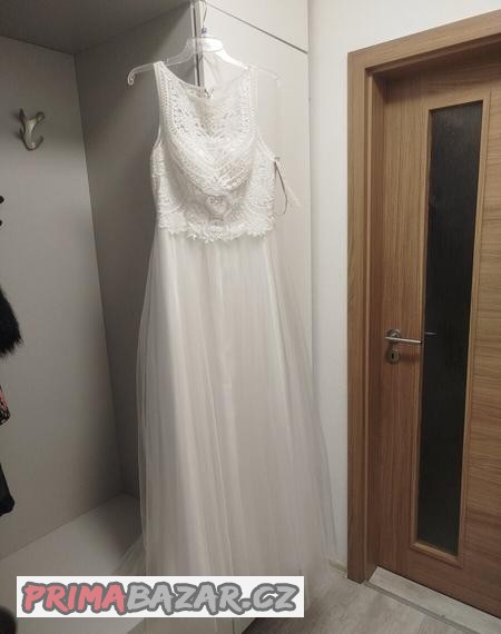 nove-svatebni-saty-vel-40