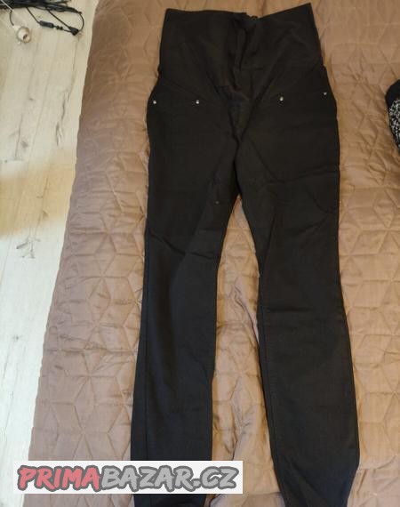 tehotenske-a-kojici-obleceni