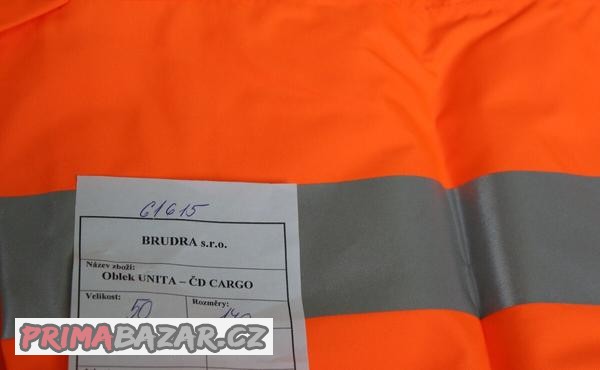 nepouzity-ochranny-odev-proti-desti-s-logem-cd-cargo