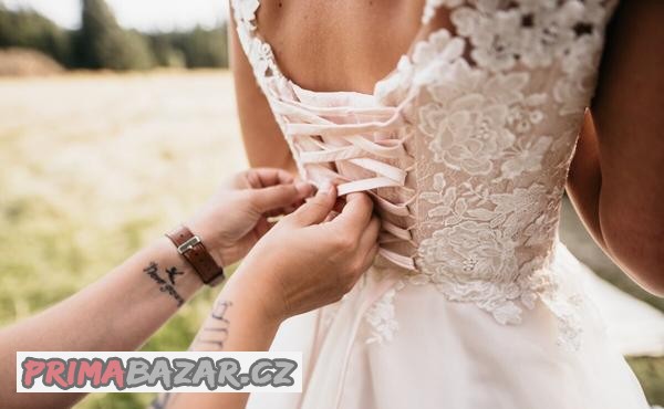 prodam-romanticke-svatebni-saty