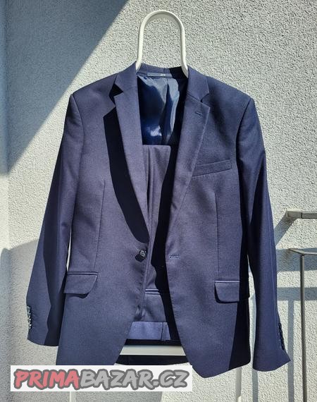 spolecensky-oblek-feratt