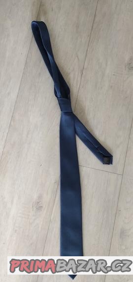 spolecensky-oblek-a-motylek