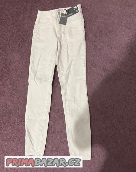 damske-bile-kalhoty-na-knoflik-skinny-vel-36-nove