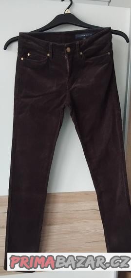 damske-cokoladove-hnede-kalhoty-hilfiger