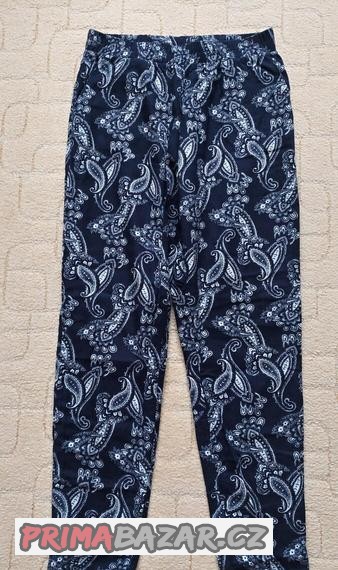 modre-pohodlne-kalhoty-s-potiskem-zn-undiz-36-s