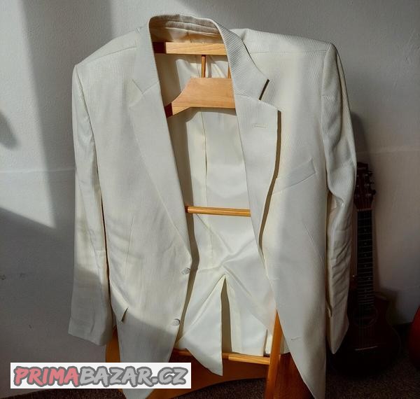 svatebni-oblek-svetly