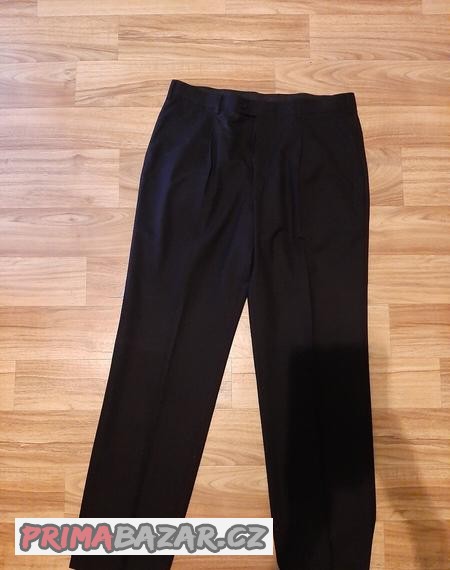 spolecensky-oblek-cerny