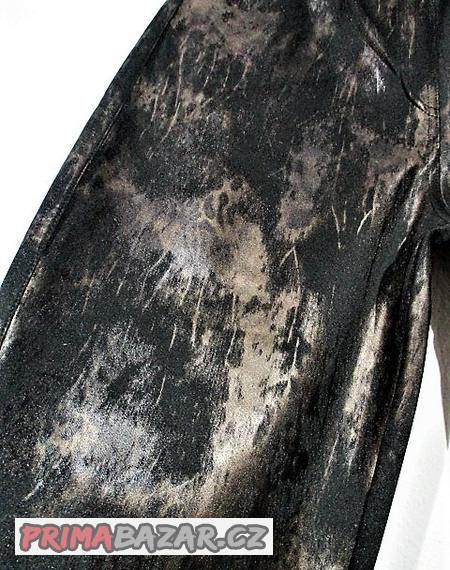 nove-luxusni-dzeginy-s-kozenym-vzorem-calzedonia