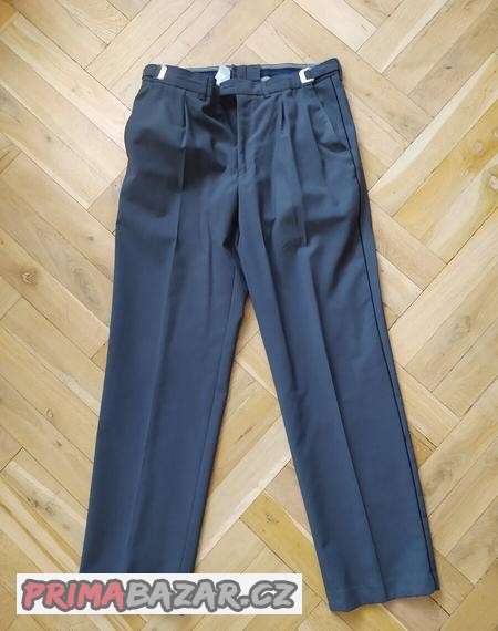 policejni-slavnostni-uniforma