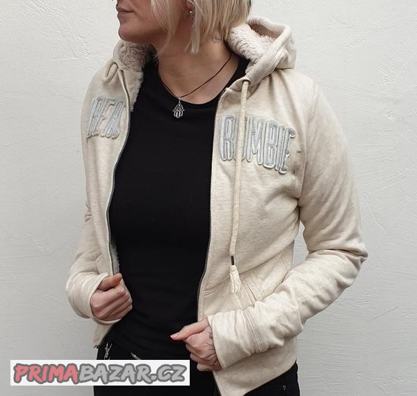nova-abercrombie-s-koziskem-l