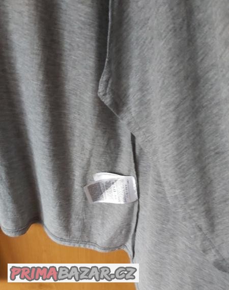 amisu-svetrik