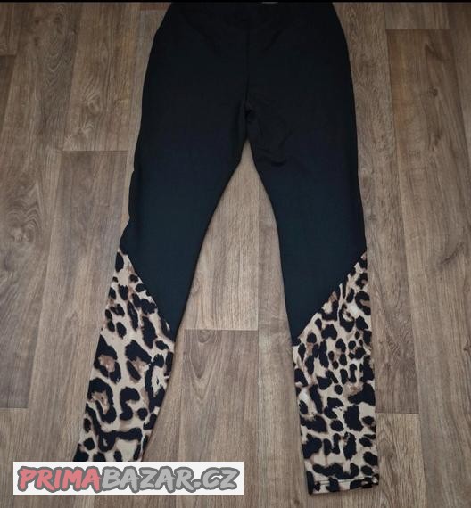 nove-leginy-cerne-s-leopard-vzorem-vel-s