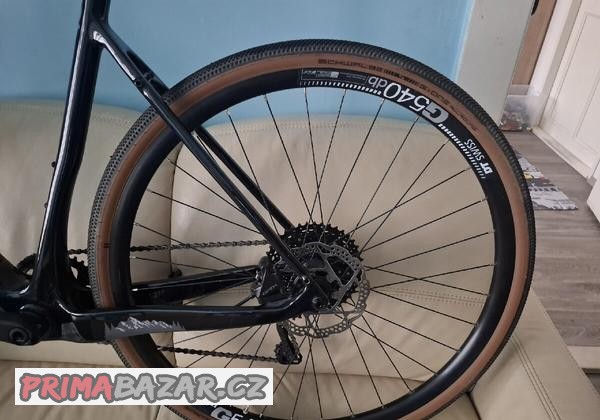 gravel-kellys-soot-90