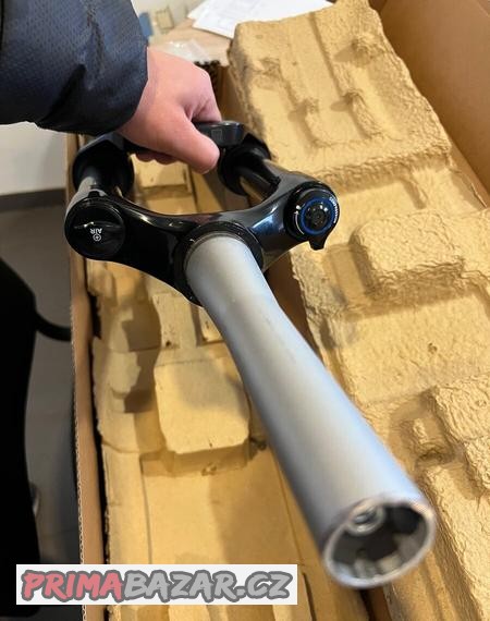 prodam-vidlici-rock-shox-recon-29-120mm