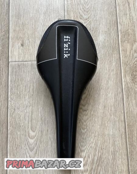 sedlo-fizik-tundra-m5-versus