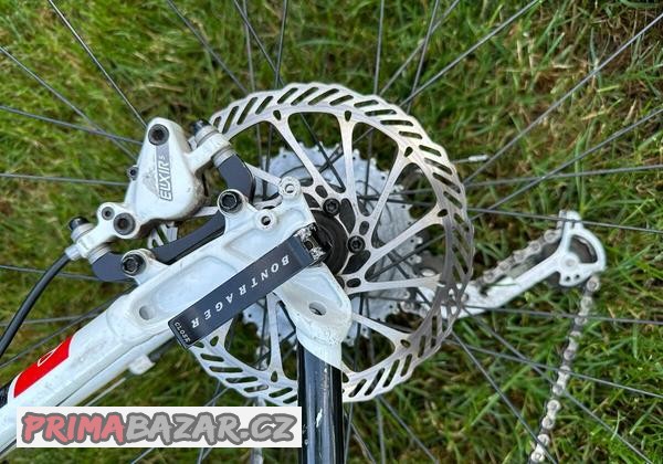 sportovni-horske-kolo-trek-6700