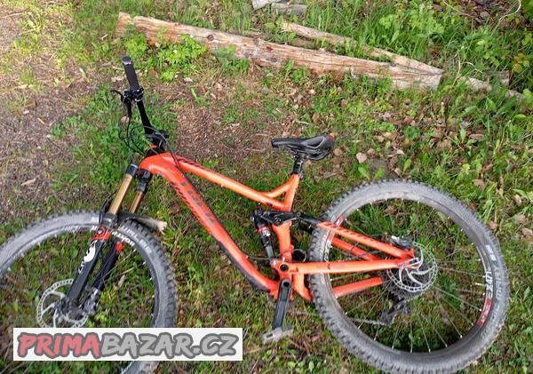 prodam-celoodpruzene-kolo-trek