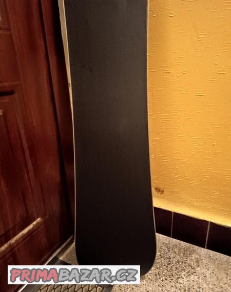 prodam-uplne-novy-snowboard-trans-146cm-dlouhy