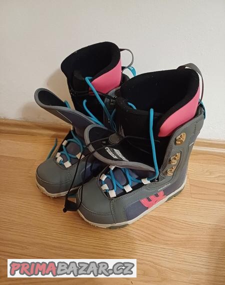 detsky-snowboard-130cm-boty-38