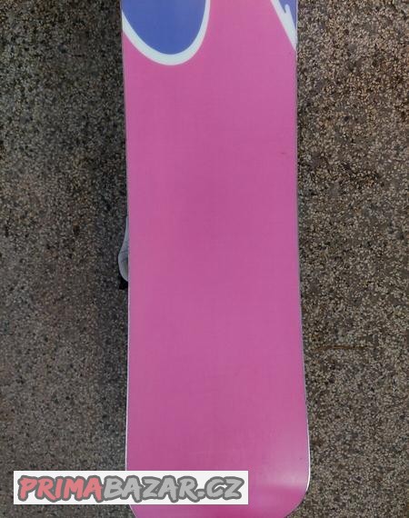 novy-snowboard-gravity-electra-delky-154-cm-s-novym-vazanim