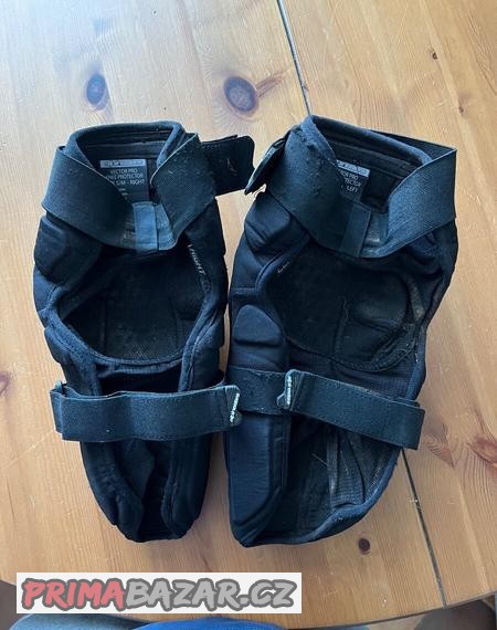 prodam-chranice-kolen-alpinestars