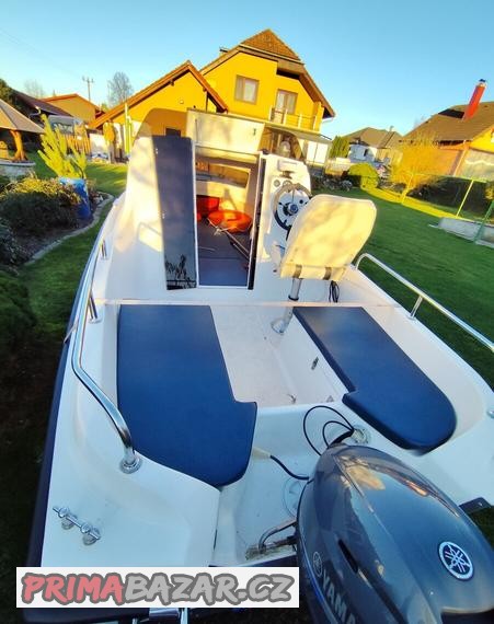 Kajutová loď KORMORAN 490