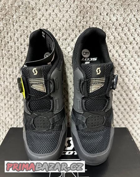 cyklisticke-tretry-sport-crus-r-boa-w-nove